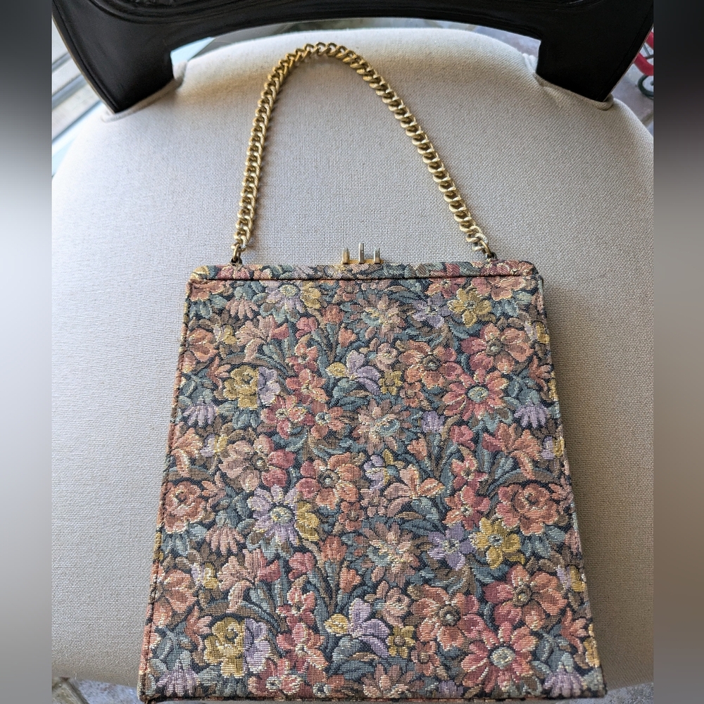 Palizzio New York-  Floral Tapestry Handbag with Gold Chain - Picture 7 of 8